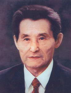 Капанов Адамбек Кадырбекович (1927-2011)